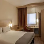 Ibis Esenyurt מלון 3*